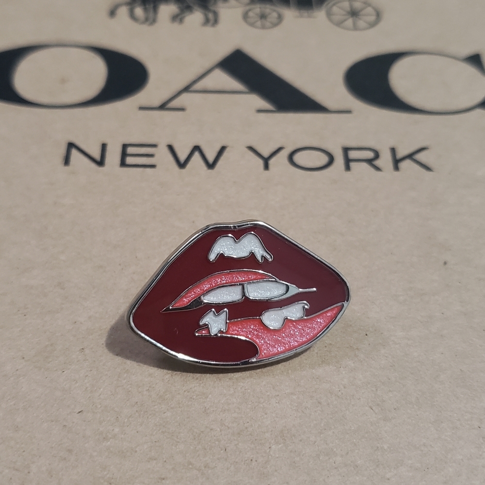 COACH Red Lips Hat / Lanyard Pin